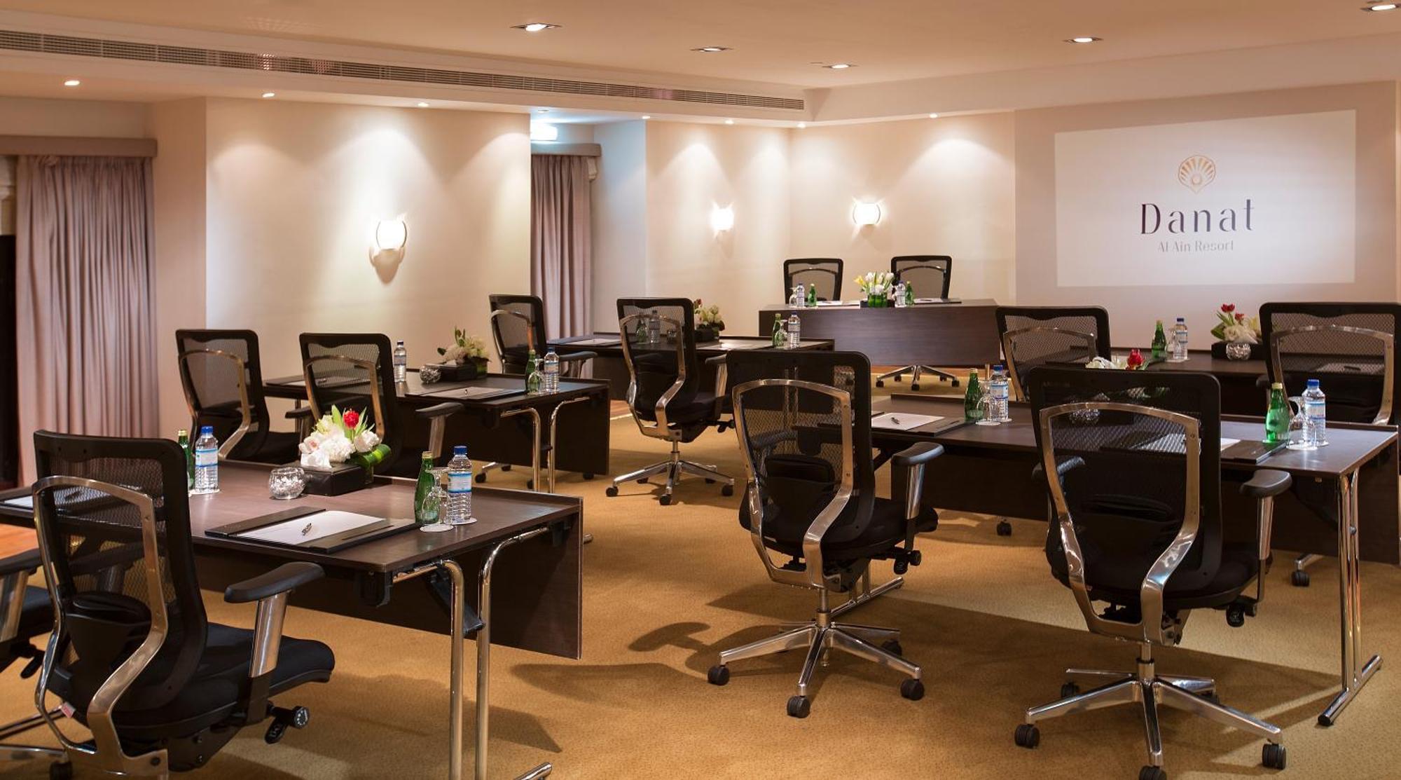 Danat Al Ain Resort Exterior foto Meeting room